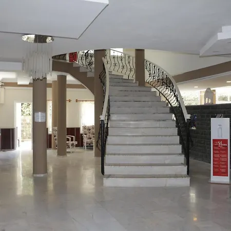 酒店 Zeus Turunc Hotel 马尔马里斯