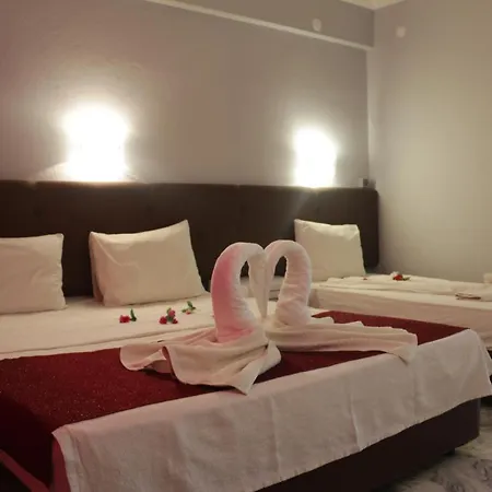 Zeus Turunc Hotel 말마리스