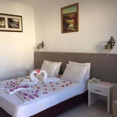호텔 Zeus Turunc Hotel 3*