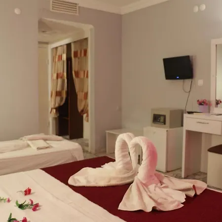 Zeus Turunç hotel 3*